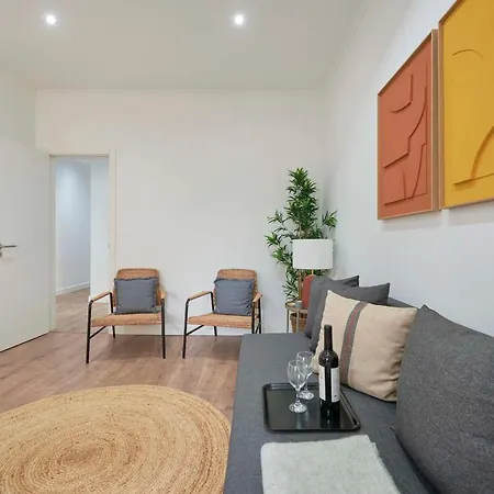 Apartment Spacious & Light-filled 4br By Timecoler *