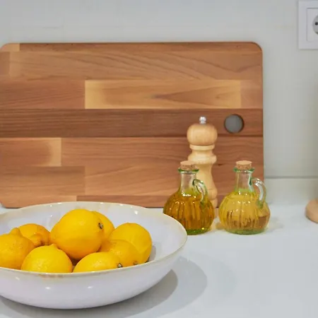 דירה Spacious & Light-filled 4br By Timecoler