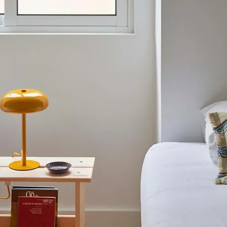 Spacious & Light-filled 4br By Timecoler *