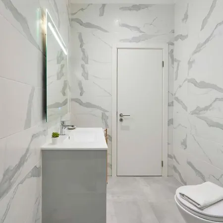 דירה Spacious & Light-filled 4br By Timecoler *